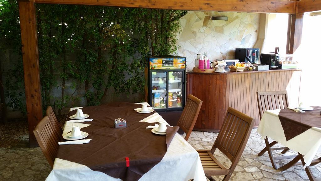 B&B Quattrostelle Cavallino di Lecce Exterior photo